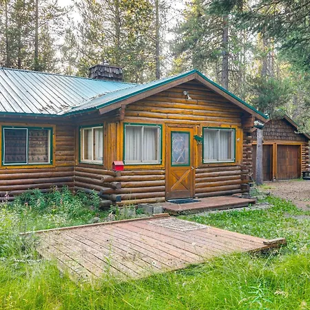 Island Park Fishing Cabin - Walk To Henrys Fork!